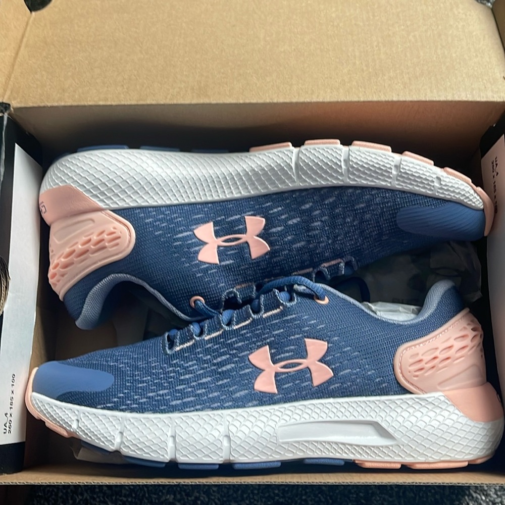 Under Armour GS Charged Rogue 2